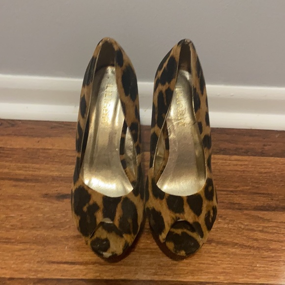 Cheetah heel/wedge - Picture 3 of 4